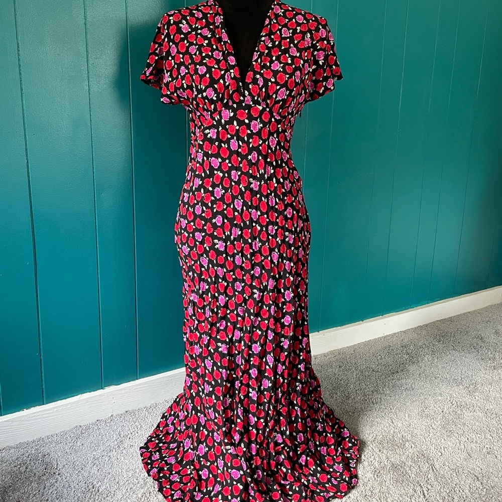 Zara dress, size XS, pink & red floral, worn once!